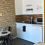 House A Bord De * סאנגט