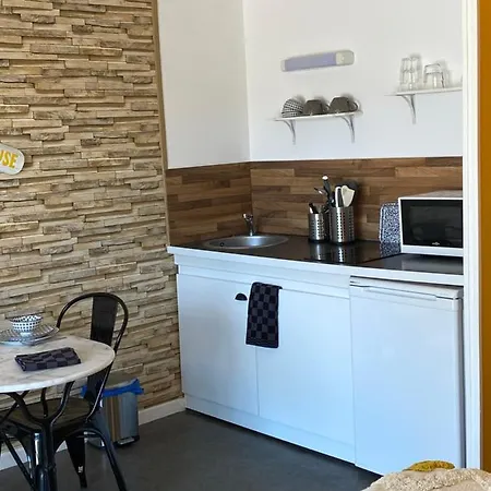 House A Bord De * Sangatte