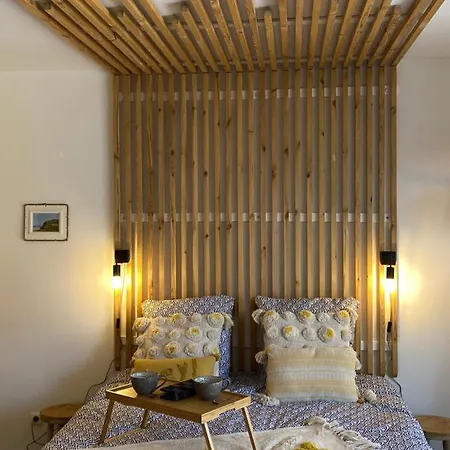 House A Bord De 아파트 상가트