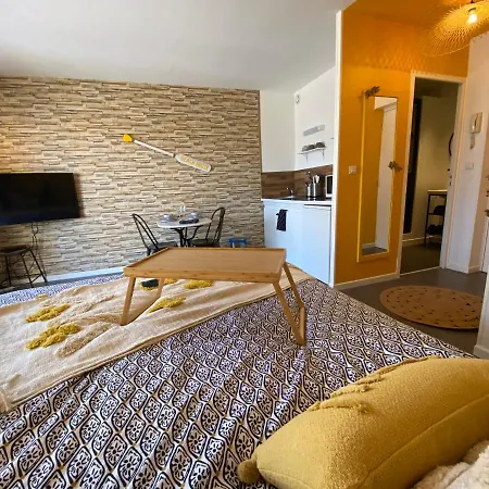 House A Bord De 아파트 *